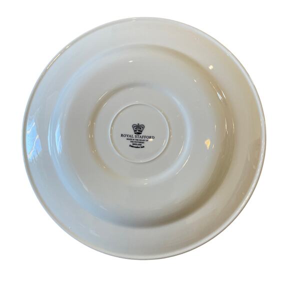 4pc Royal Stafford Christmas SANTA'S WORKSHOP Porcelain Dinner Plates 11" Red - Picture 8 of 15